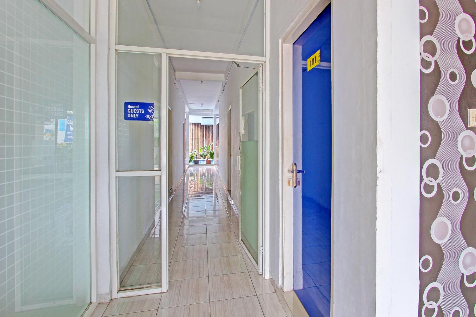 Oyo 91952 Oase Hostel يوغياكارتا المظهر الخارجي الصورة